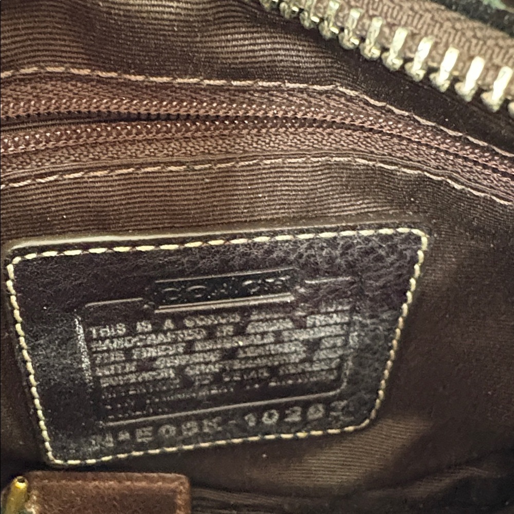 Elegant Coach Brown Designer Bag - Picture 4 of 5